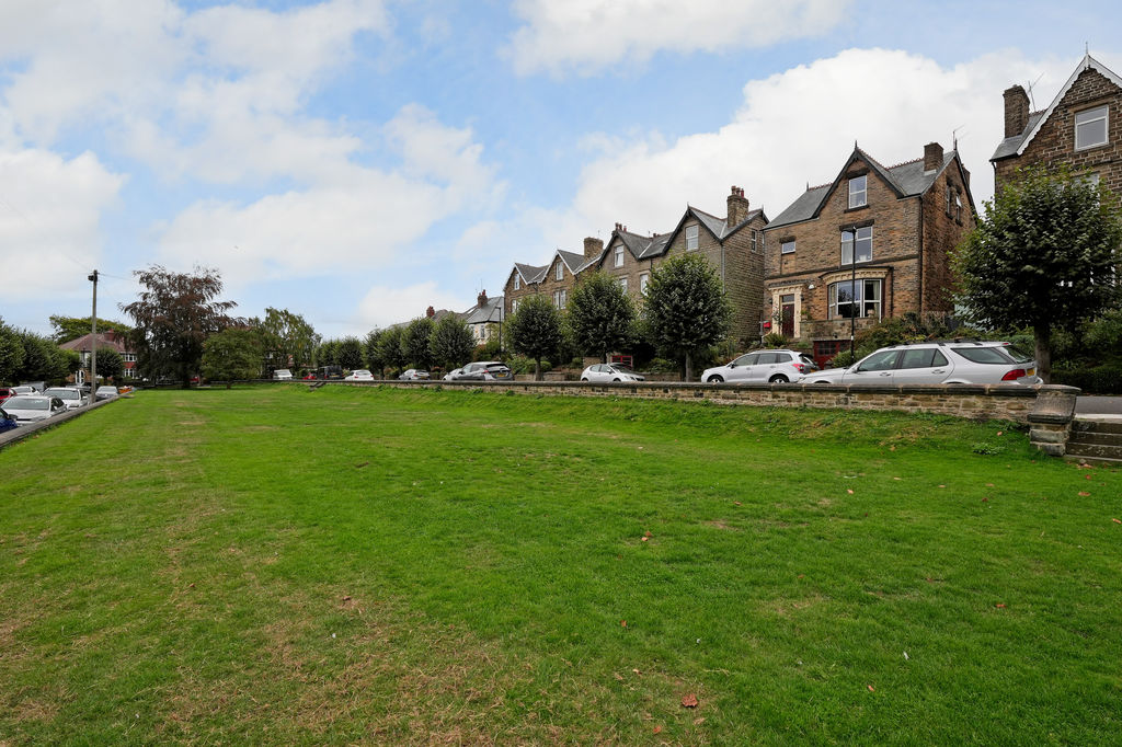 Meadow Bank Avenue